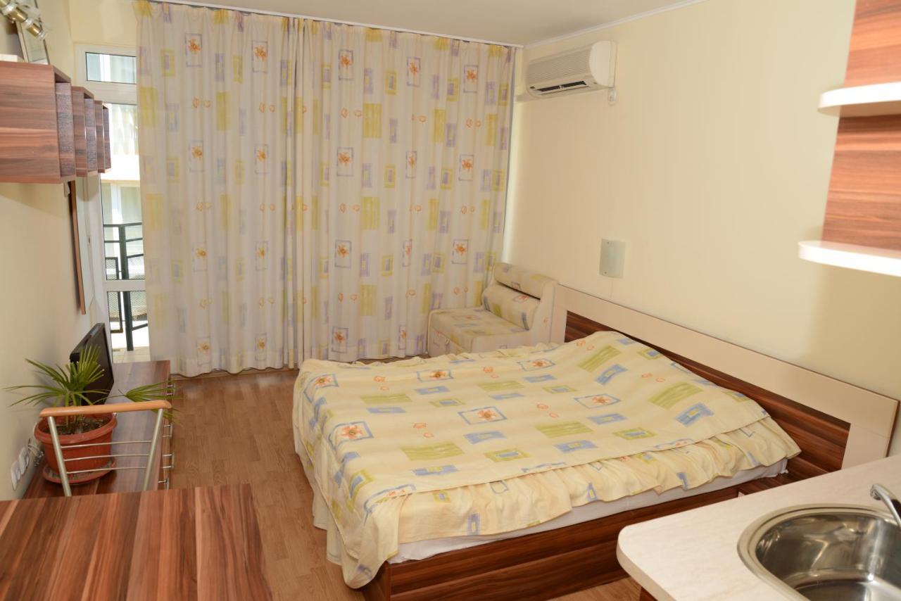 Hotel Riviera Ravda Esterno foto